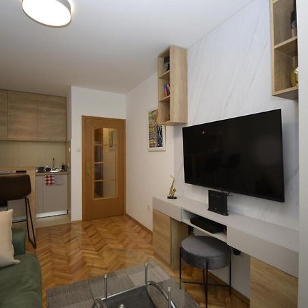 Studio Apartment Art Zone Подгорица Экстерьер фото