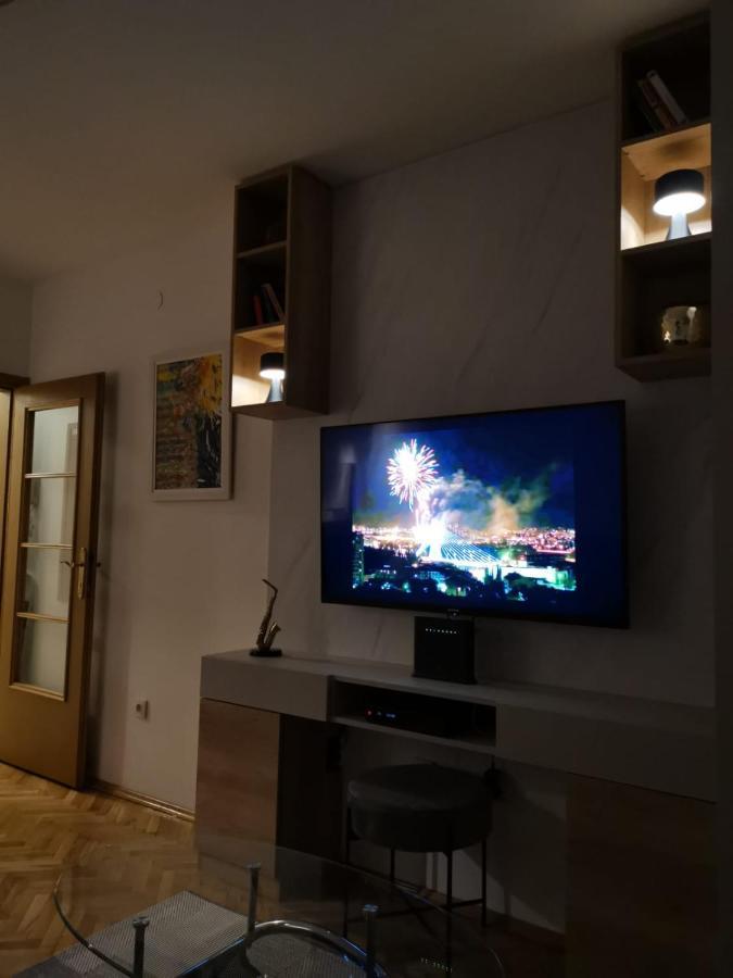 Studio Apartment Art Zone Подгорица Экстерьер фото