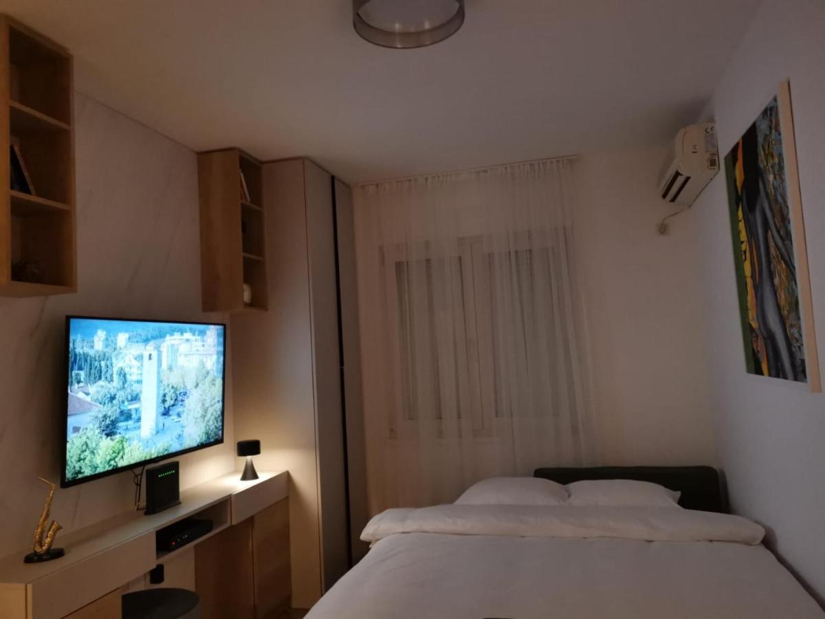 Studio Apartment Art Zone Подгорица Экстерьер фото
